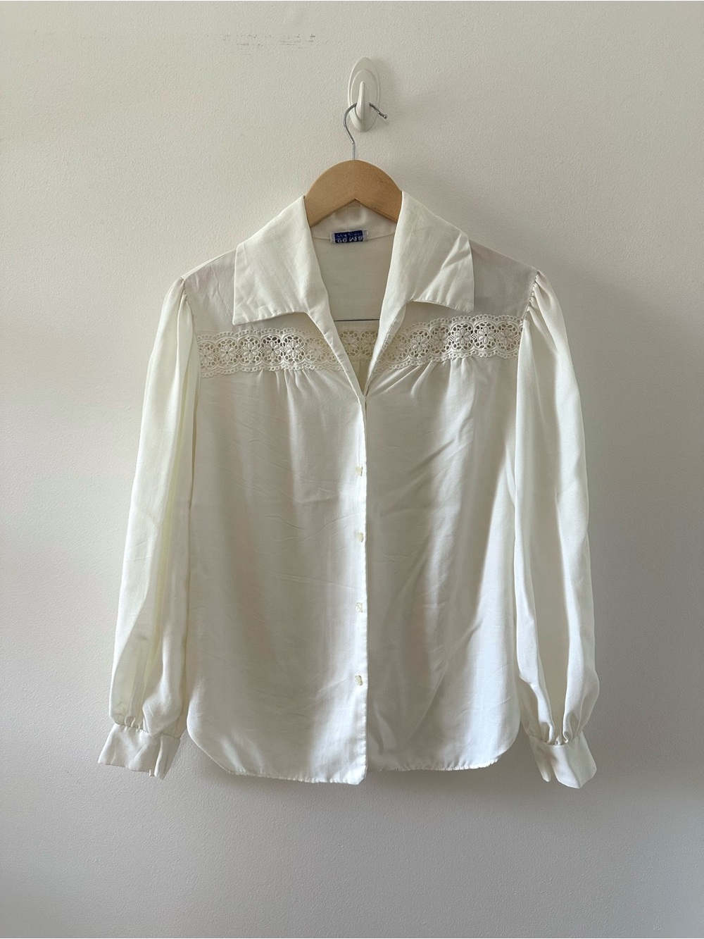 Vintage White Lace Poet Blouse